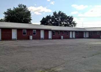 Classic Motel hotel thumbnail 3