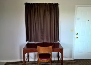 Classic Motel hotel thumbnail 7