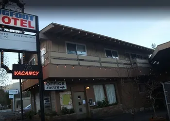 Bigfoot Motel hotel thumbnail 4