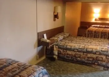 Cedar Inn hotel thumbnail 7