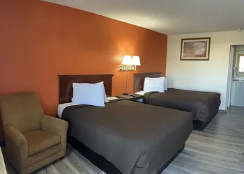 Economy Inn hotel thumbnail 3