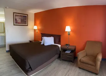 Economy Inn hotel thumbnail 4