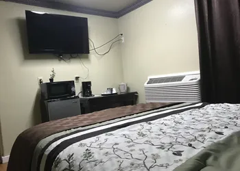 Outpost Motel hotel thumbnail 8