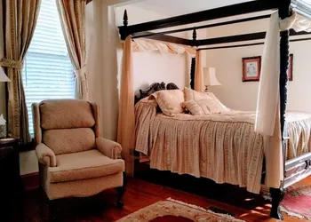Colonial Beach Plaza Bed & Breakfast hotel thumbnail 8