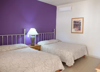Motel El Nido hotel thumbnail 3