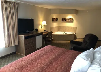 Shenandoah Inn & Suites hotel thumbnail 8