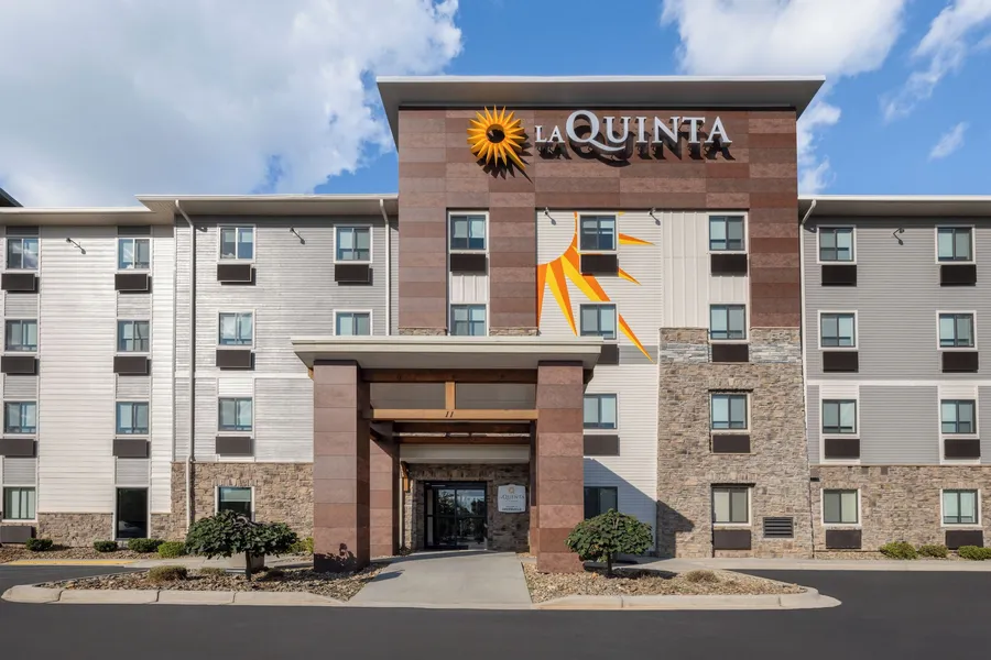 La Quinta Inn & Suites by Wyndham Greenville Woodruff Rd. hotel detail image 2