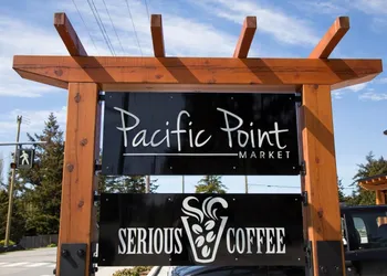 Pacific Point Market & Suites hotel thumbnail 2
