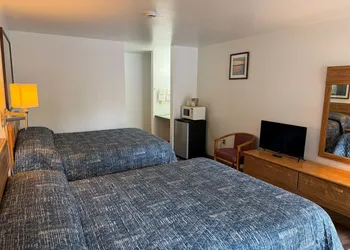 Lakeside Motel hotel thumbnail 7