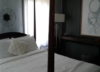 The Brick Hotel hotel thumbnail 7