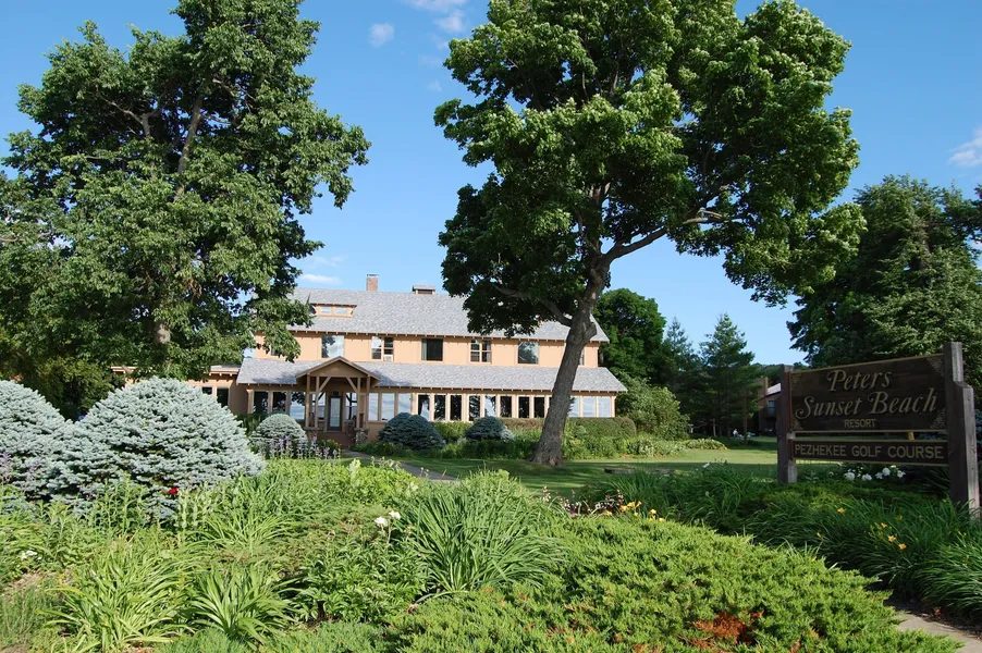 Peters Sunset Beach Resort hotel detail image 6
