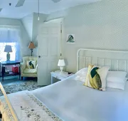Elsa's Inn on the Harbor hotel detail image 4