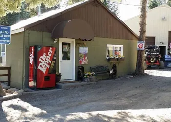 Evergreen Motel hotel thumbnail 3