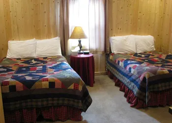 Evergreen Motel hotel thumbnail 7