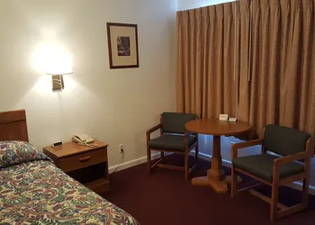 Tall Winds Motel hotel thumbnail 7