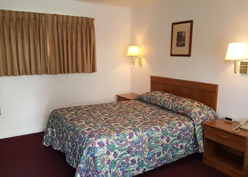 Tall Winds Motel hotel thumbnail 8