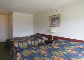Shamrock Motel hotel thumbnail 4
