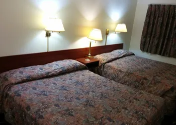 Shamrock Motel hotel thumbnail 8