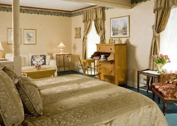 Crestmont Inn hotel thumbnail 7
