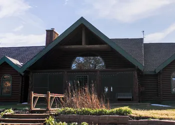 Indian Creek Village Winery hotel thumbnail 2