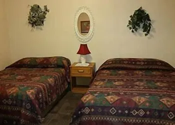 Taneycomo Lakefront Resort hotel thumbnail 7