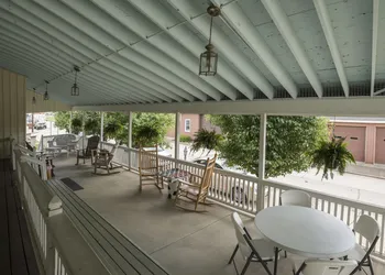 Sugarcreek Village Inn hotel thumbnail 3