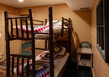Saint Huberts Lodge hotel thumbnail 7