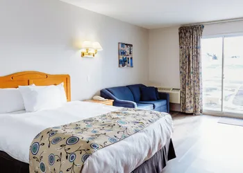 Mon Joli Motel hotel thumbnail 7