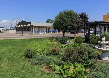 Motel Roberval hotel thumbnail 6