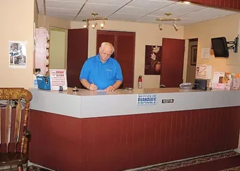 Motel Roberval hotel thumbnail 7