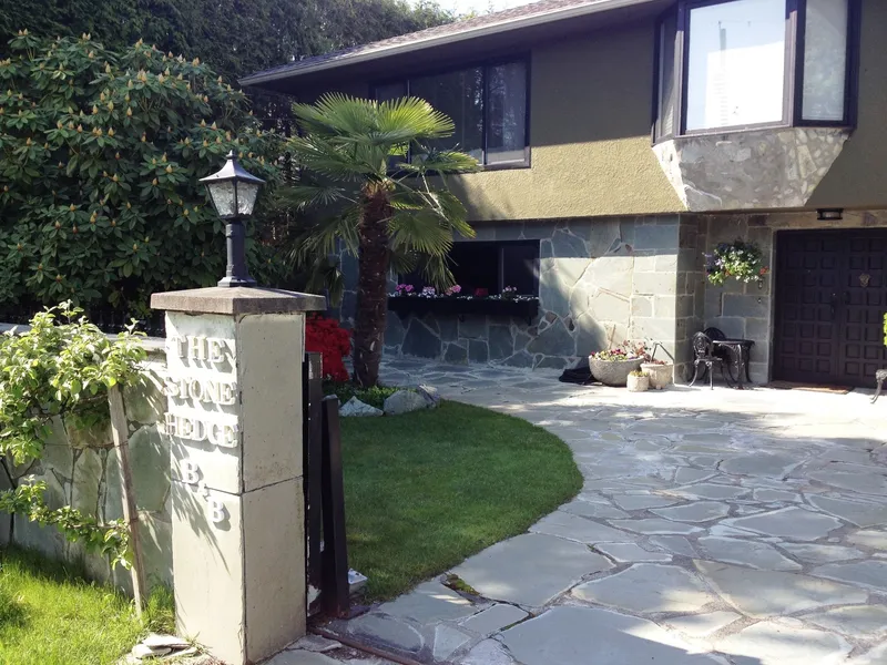 The Stone Hedge B&B hotel detail image 2
