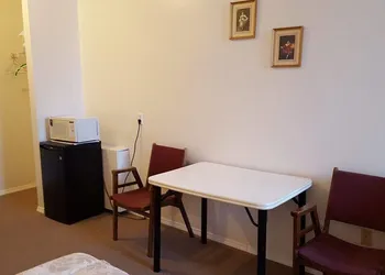 Bayview Inn hotel thumbnail 4