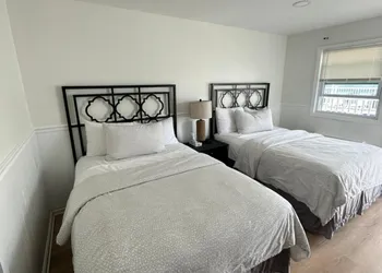 Boardwalk Beach Inn hotel thumbnail 6