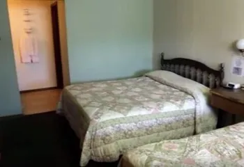 Sandhiller Motel hotel thumbnail 3