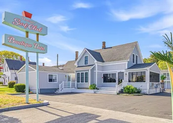 Dennis Port Surf Club (Boutique Hotel) hotel thumbnail 3