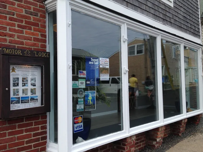 Bearskin Neck Motor Lodge hotel detail image 2