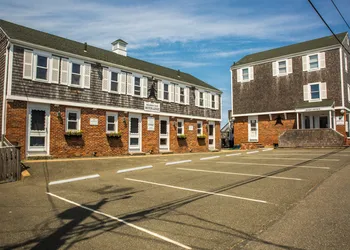 Bearskin Neck Motor Lodge hotel thumbnail 4