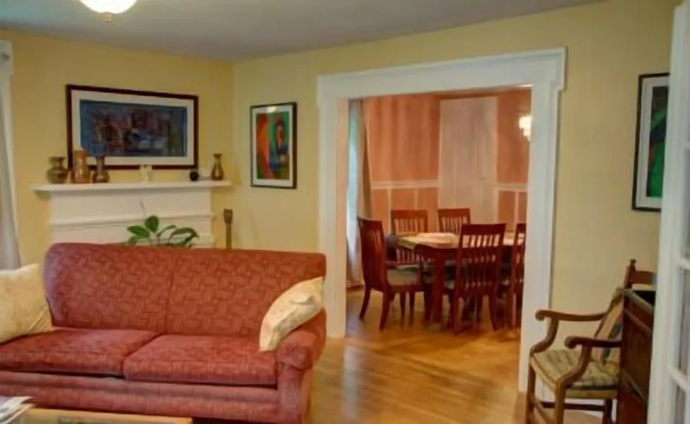 The Blackberry Inn Bed & Breakfast hotel detail image 2
