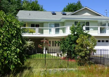 Crown House Bed & Breakfast hotel thumbnail 2