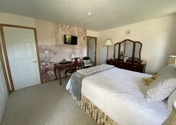 Crown House Bed & Breakfast hotel thumbnail 6