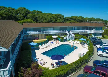Harborside Motel hotel thumbnail 8