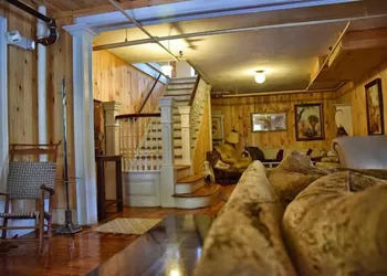 The Baseball Hotel hotel thumbnail 6