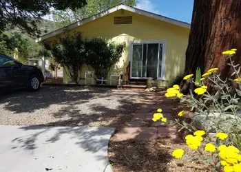 Yosemite Plaisance Bed & Breakfast hotel thumbnail 3