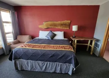 The Wisconsin Wood Inn hotel thumbnail 6