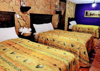 Hotel La Parroquia hotel thumbnail 3