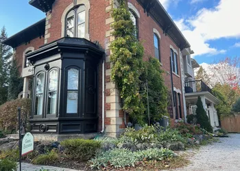 Norfolk Guest House hotel thumbnail 2