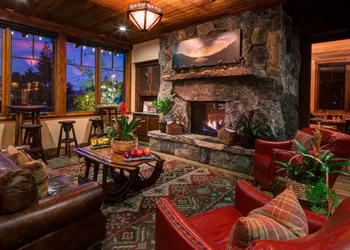 Cedar Glen Lodge hotel thumbnail 6