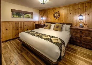 Cedar Glen Lodge hotel thumbnail 7