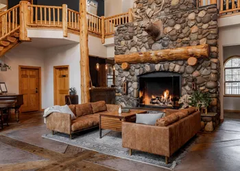 Black Bear Lodge hotel thumbnail 5