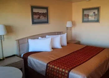 White Sands Motel hotel thumbnail 7